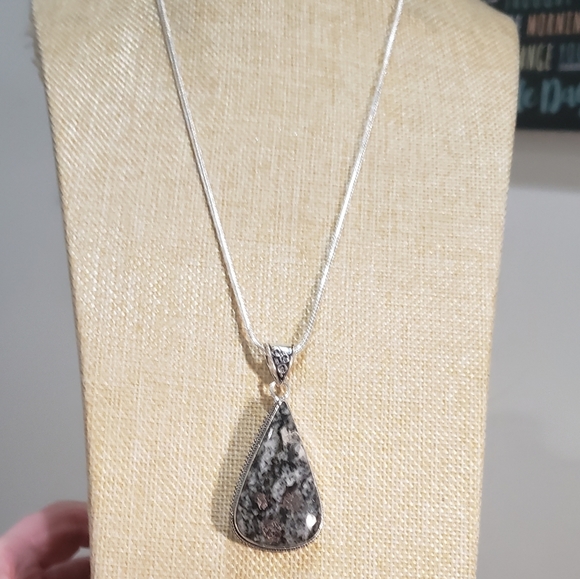 Eudialyte necklace, 925 silver eudialyte long pendant necklace - Picture 4 of 13